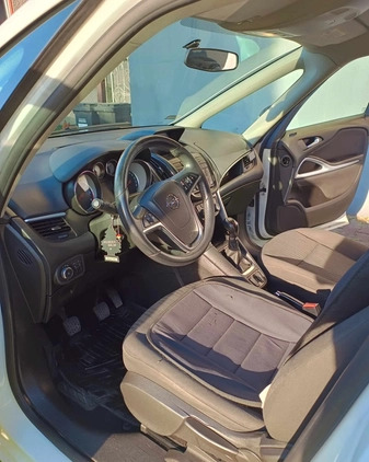Opel Zafira cena 30900 przebieg: 212000, rok produkcji 2013 z Jaworzno małe 46